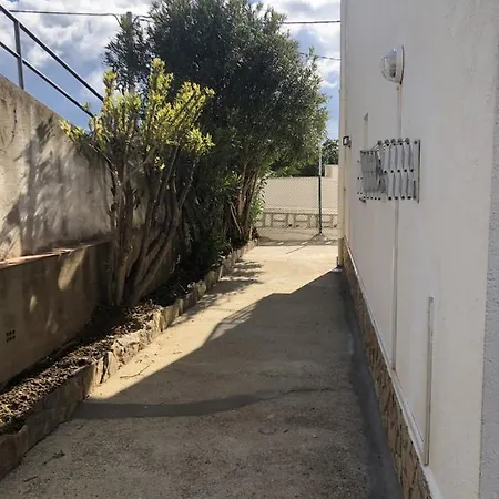 Planta Baixa Amb Jardi I Vistes Al Mar * Llança